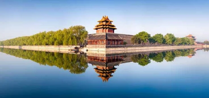 Pékin – Cité Interdite La Cité Interdite de Pékin et ses douves, première étape du Grand Silk Road
