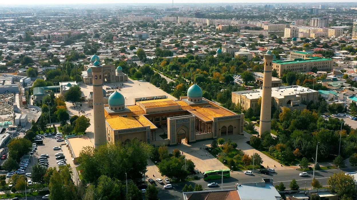 Tachkent &mdash; Mosqu&eacute;e Khazrati Imam vue a&eacute;rienne, Ouzb&eacute;kistan